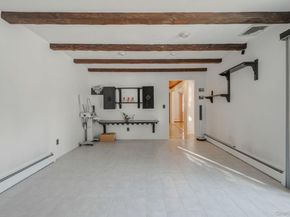 3 New Jersey Court, Dix Hills NY 11746