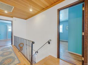 3 New Jersey Court, Dix Hills NY 11746