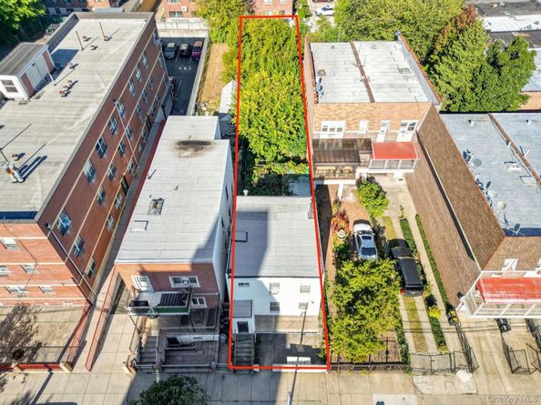 25-14 Crescent Street, Astoria NY 11102