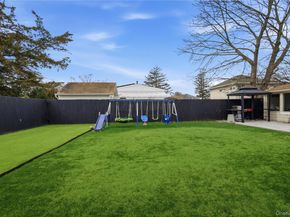 5 Wheeler Court, Deer Park NY 11729