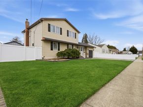 5 Wheeler Court, Deer Park NY 11729