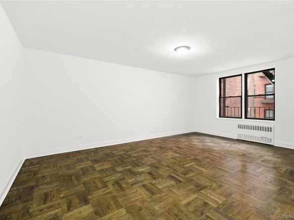 10-40 Neilson Street 1A, Far Rockaway NY 11691