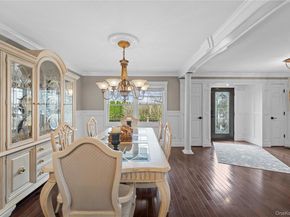 29 Dyke Road, Setauket NY 11733