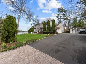 29 Dyke Road, Setauket NY 11733