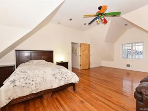 300 Pennsylvania Avenue, Mineola NY 11501