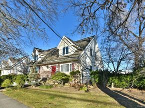 300 Pennsylvania Avenue, Mineola NY 11501