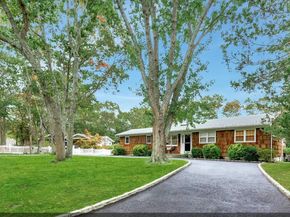 45 Sherwood Road, Hampton Bays NY 11946