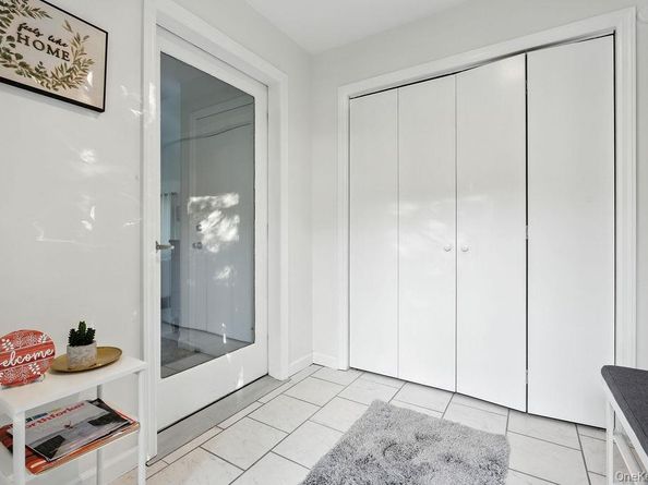 100 Manor Lane, Riverhead NY 11901