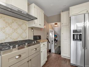 17 Everett Street, Lynbrook NY 11563