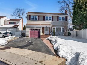 381 Robyn Place, East Meadow NY 11554