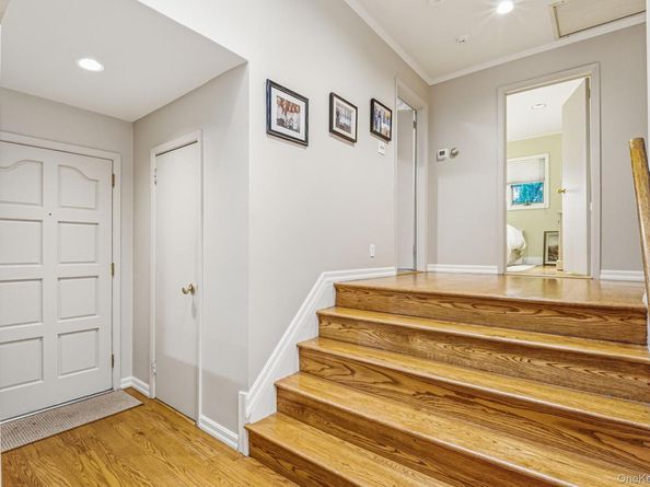 123 Robby Lane, Manhasset Hills NY 11040