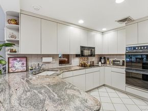 123 Robby Lane, Manhasset Hills NY 11040