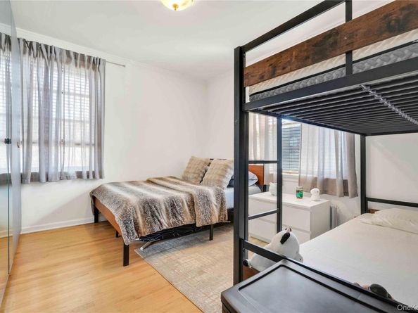 7707 Ditmars Boulevard 2, East Elmhurst NY 11370