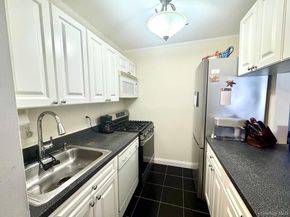 1 Aspen Court 1, Coram NY 11727