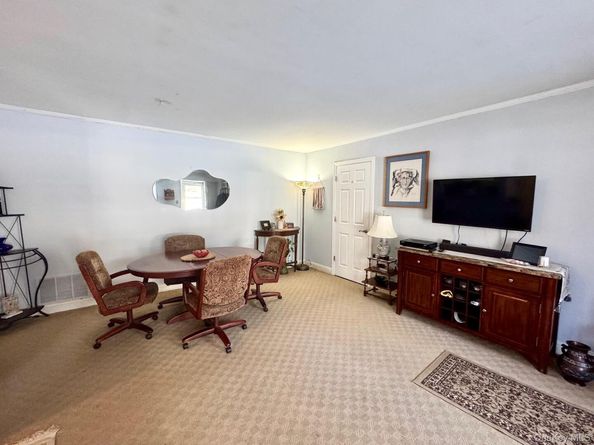 1 Aspen Court 1, Coram NY 11727