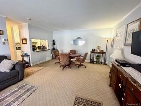 1 Aspen Court 1, Coram NY 11727