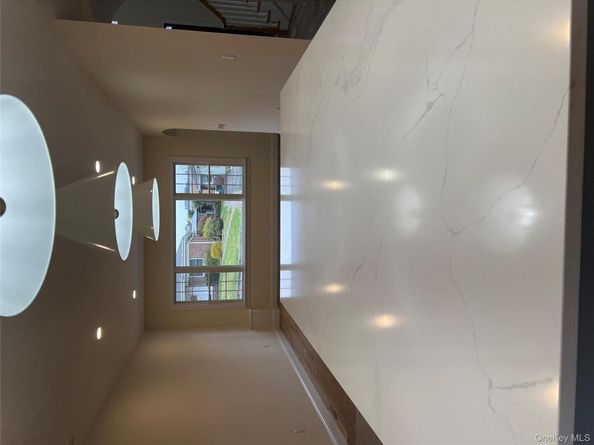 19 Sunlight Hill, Yonkers NY 10704