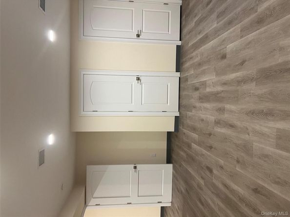 19 Sunlight Hill, Yonkers NY 10704