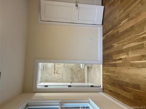 19 Sunlight Hill, Yonkers NY 10704