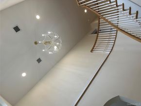 19 Sunlight Hill, Yonkers NY 10704