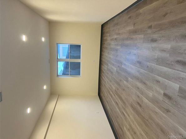 19 Sunlight Hill, Yonkers NY 10704