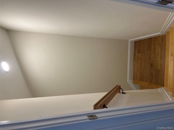 19 Sunlight Hill, Yonkers NY 10704