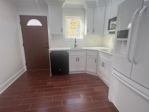 79 Railroad Street, Greenlawn NY 11740