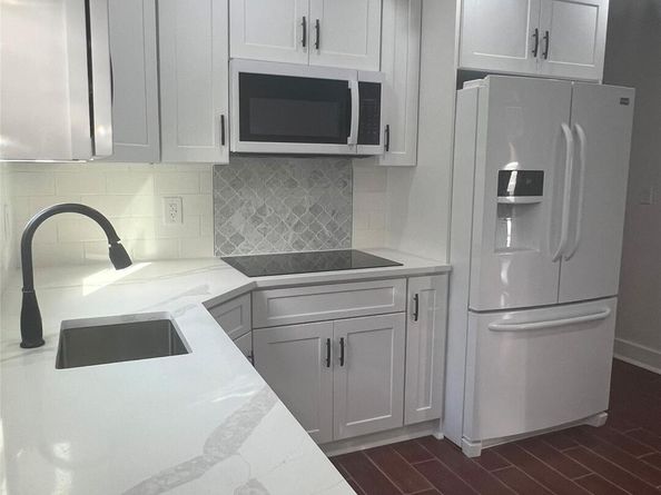 79 Railroad Street, Greenlawn NY 11740