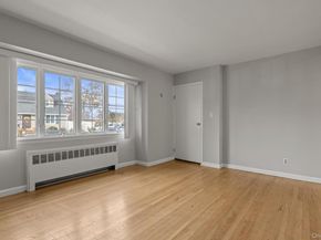 124 Kilburn Road S, Garden City South NY 11530