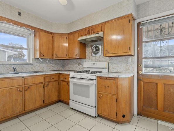 124 Kilburn Road S, Garden City South NY 11530