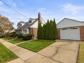 124 Kilburn Road S, Garden City South NY 11530