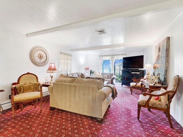 32-32 Plunkett Avenue, Far Rockaway NY 11691