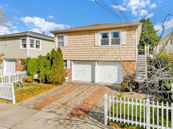 32-32 Plunkett Avenue, Far Rockaway NY 11691