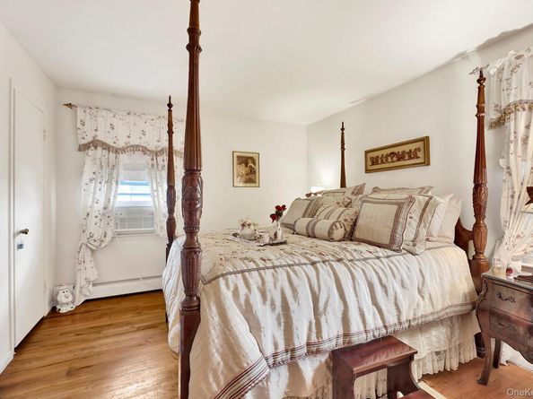 32-32 Plunkett Avenue, Far Rockaway NY 11691