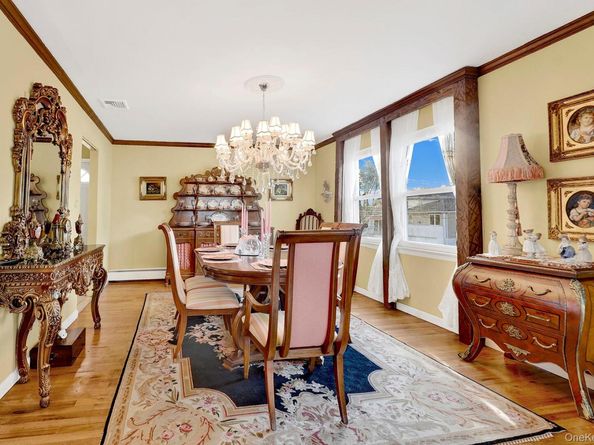 32-32 Plunkett Avenue, Far Rockaway NY 11691