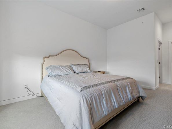 240 Fall Court, Elwood NY 11731