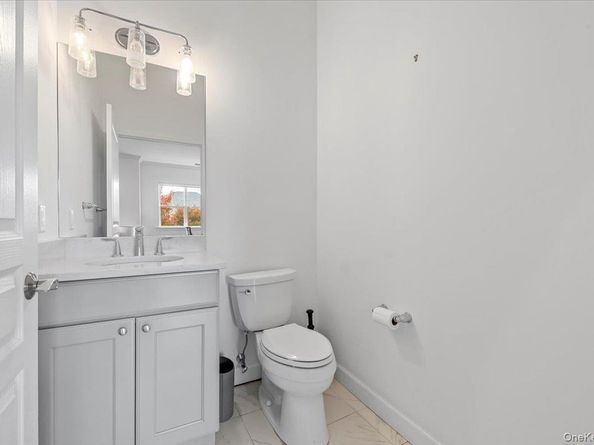 240 Fall Court, Elwood NY 11731