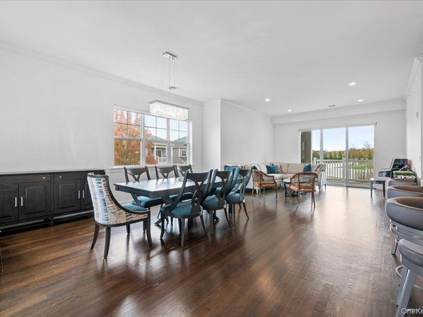 240 Fall Court, Elwood NY 11731