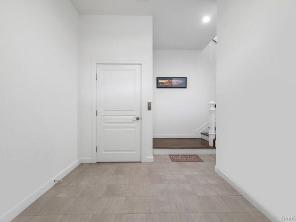 240 Fall Court, Elwood NY 11731