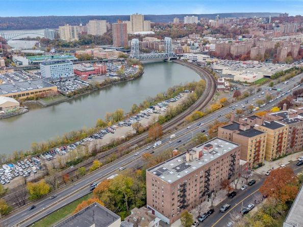 2545 Sedgwick Avenue 3, Bronx NY 10468