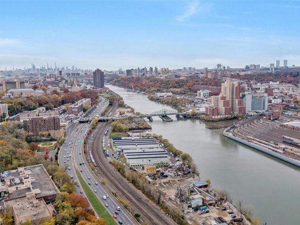 2545 Sedgwick Avenue 3, Bronx NY 10468