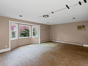 10 West Street, Middle Island NY 11953