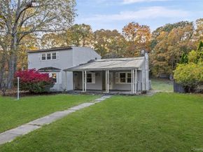 10 West Street, Middle Island NY 11953