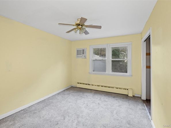 10 West Street, Middle Island NY 11953