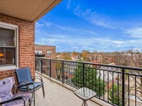 16201 Powells Cove Boulevard 6K, Beechhurst NY 11357