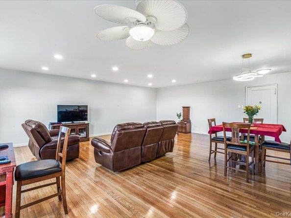 16201 Powells Cove Boulevard 6K, Beechhurst NY 11357