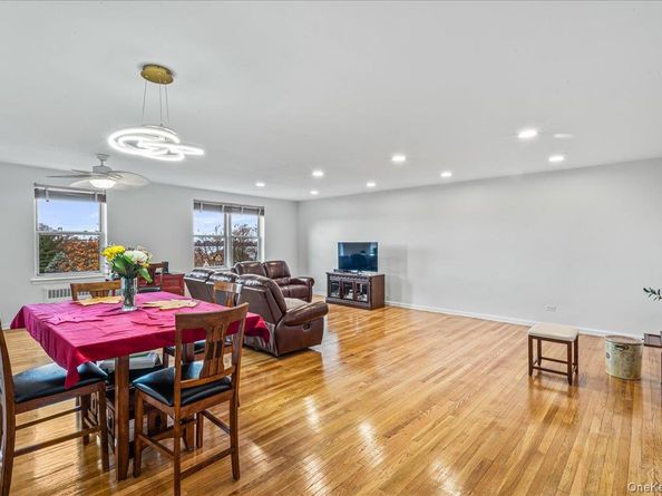 16201 Powells Cove Boulevard 6K, Beechhurst NY 11357