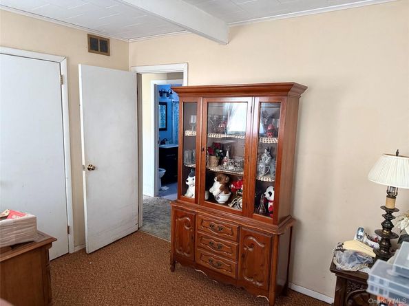 1663 N Thompson Drive, Bay Shore NY 11706