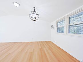 15 Mayflower Lane, East Setauket NY 11733