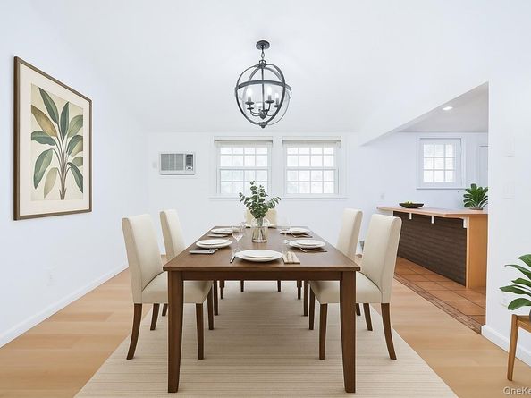 15 Mayflower Lane, East Setauket NY 11733